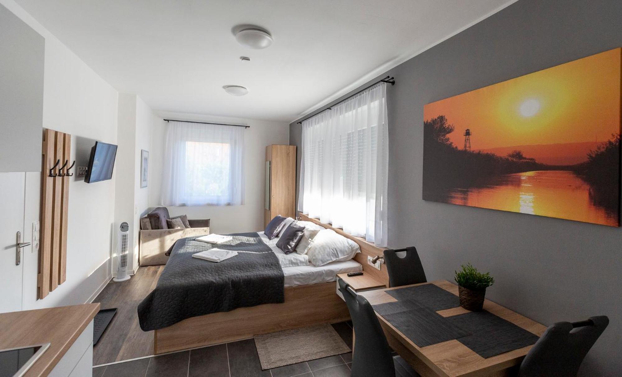 Horvath Apartman Fertőd Buitenkant foto