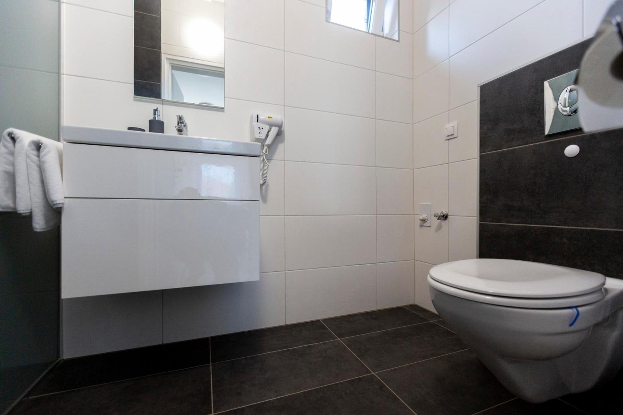 Horvath Apartman Fertőd Buitenkant foto