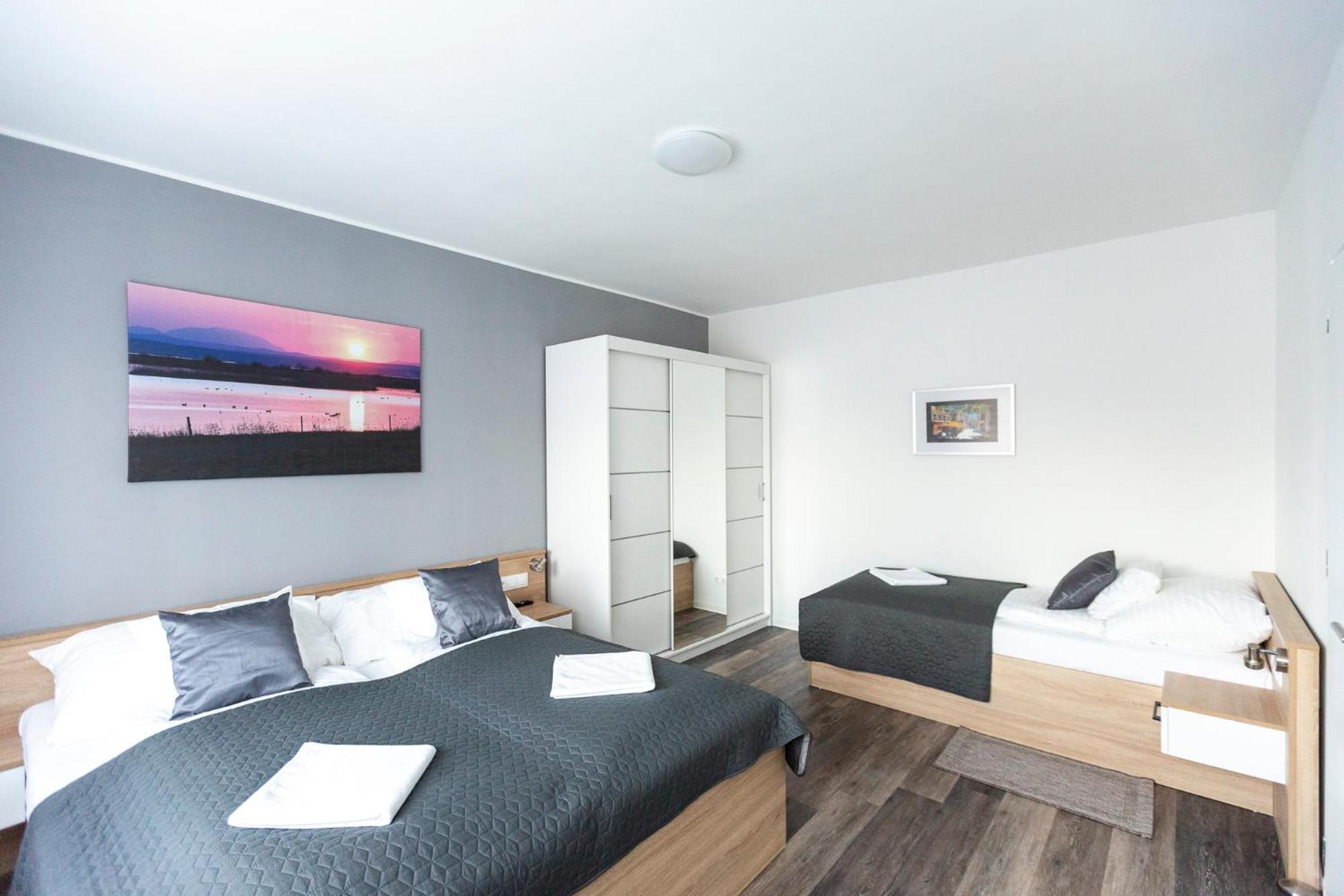 Horvath Apartman Fertőd Buitenkant foto
