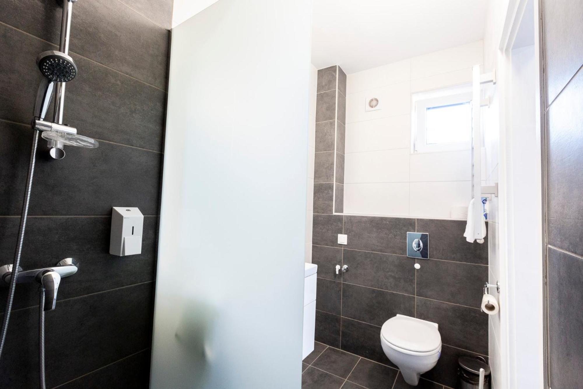 Horvath Apartman Fertőd Buitenkant foto